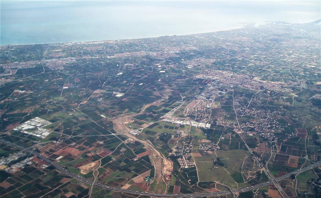 Vista aérea de los polígonos Moncada II y III. 