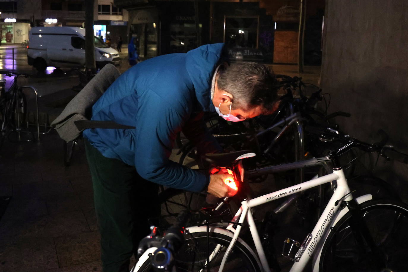 Iñaki Urdangarin llega al despacho donde trabaja, este 20 de enero de 2022 en Vitoria