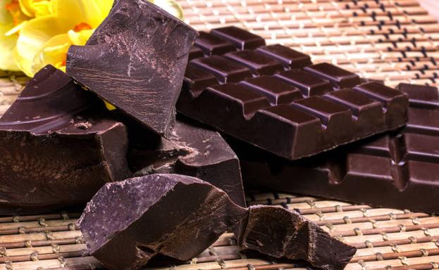 Nueva alerta sanitaria: retiran un popular chocolate negro y piden que no se consuma