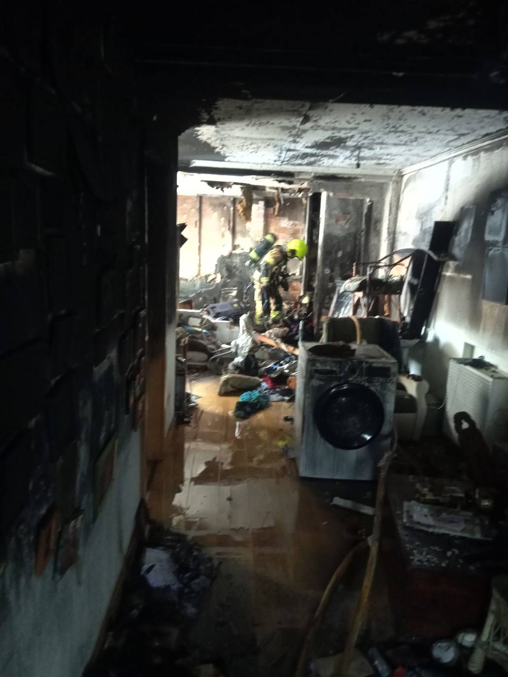 Incendio en una vivienda del barrio de Abastos de Valencia. 