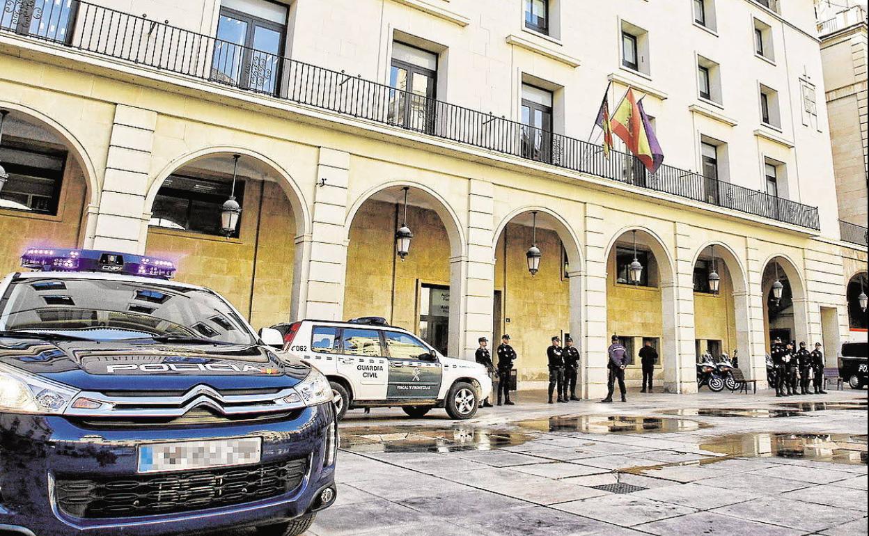 El juicio ha comenzado este lunes en la Audiencia Provincial de Alicante. 