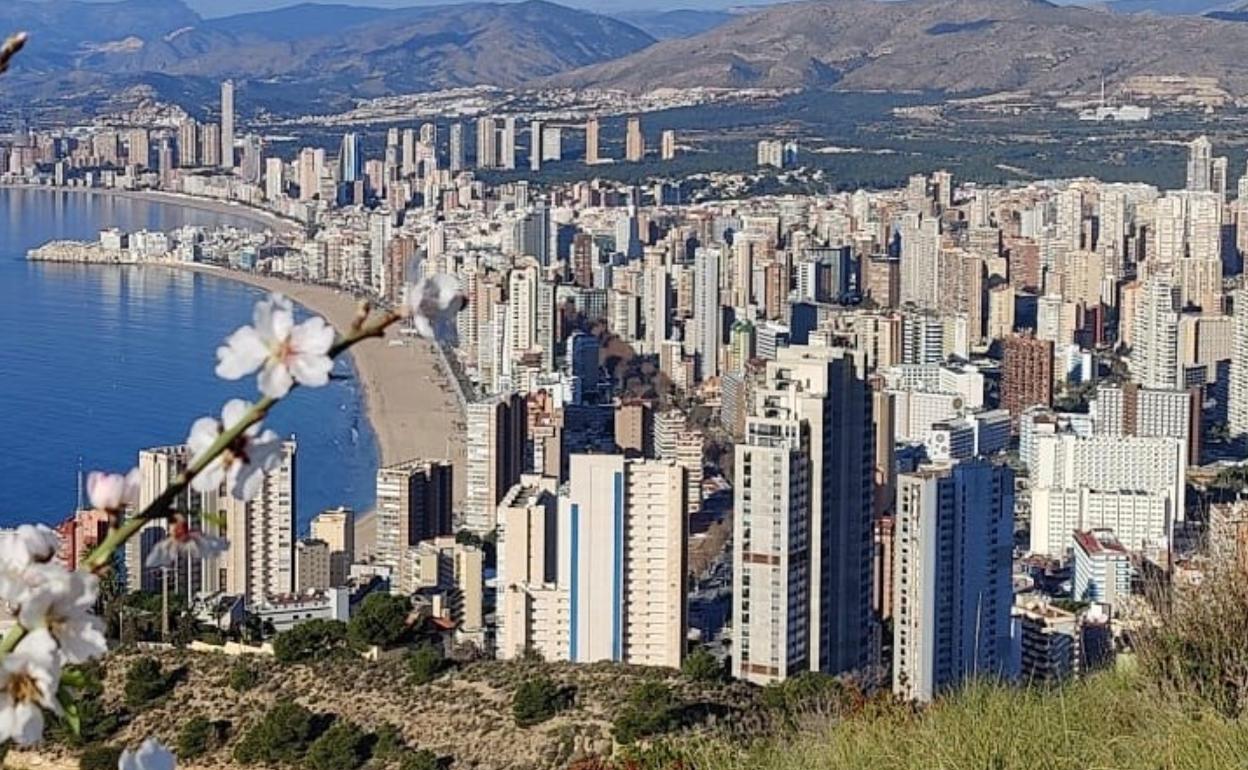 Benidorm espera recuperar su actividad a partir del próximo verano