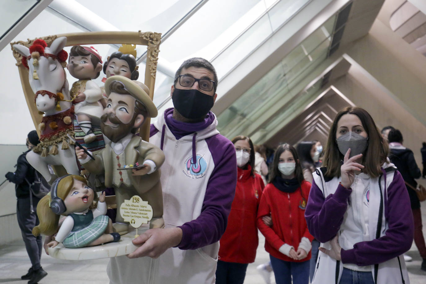 Primeros ninots en llegar a la Exposició del Ninot. 