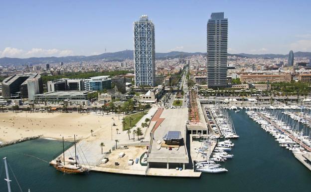 El hotel Arts y la Torre Mapfre.
