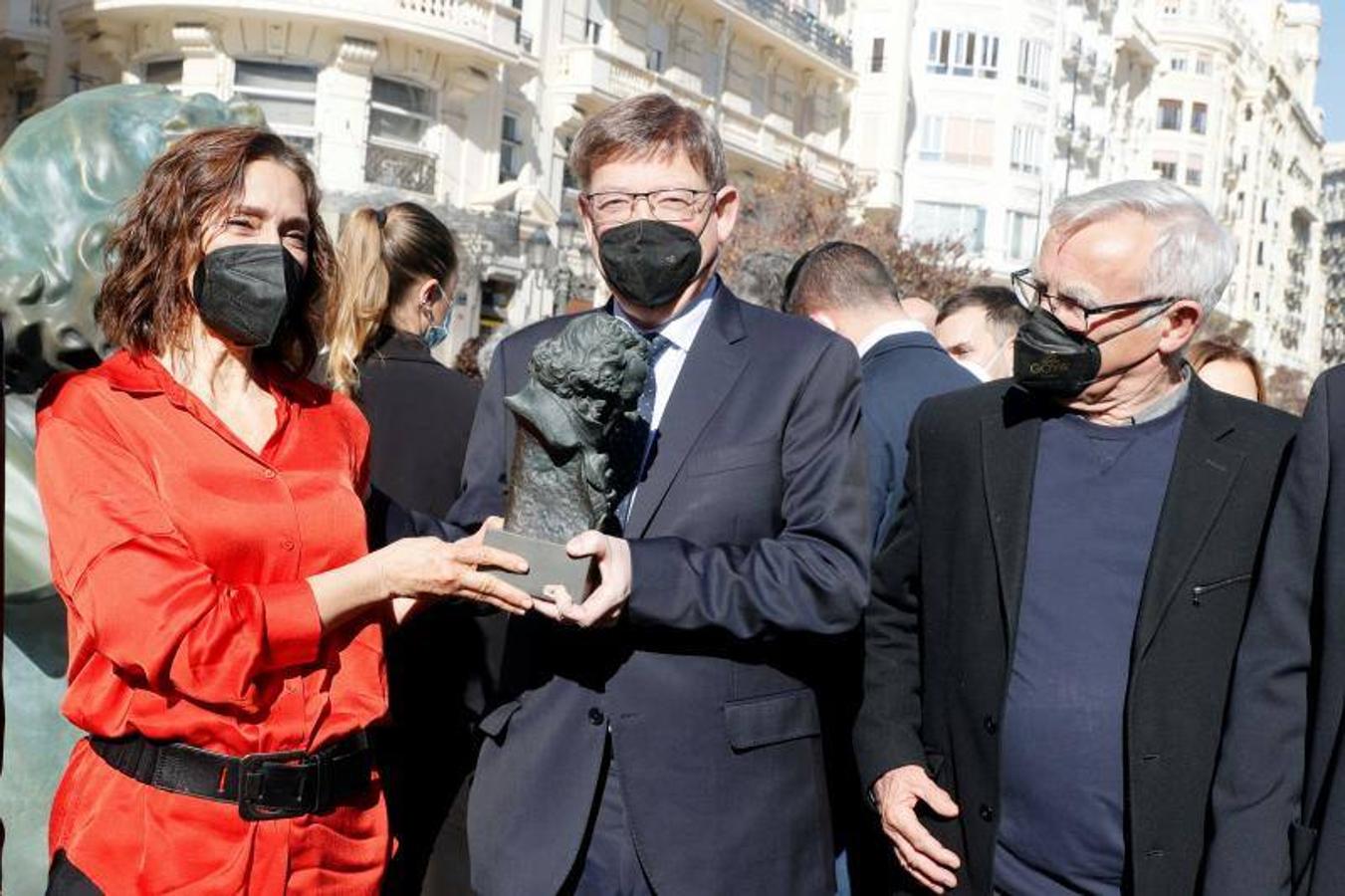 Fotos: Los Goya transforman la plaza del Ayuntamiento de Valencia