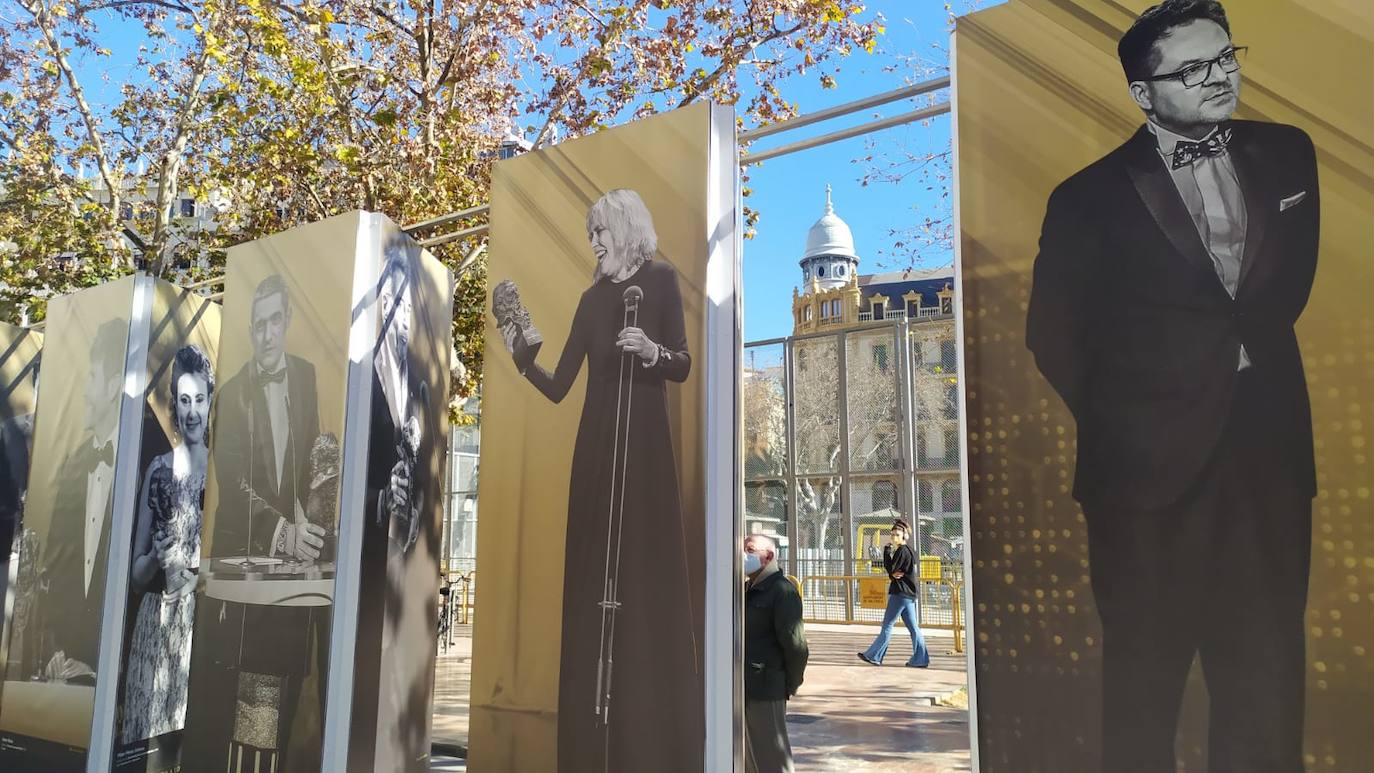 Fotos: Los Goya transforman la plaza del Ayuntamiento de Valencia