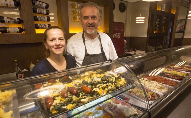 El bar de la barra infinita que a Berlanga le hubiera gustado conocer