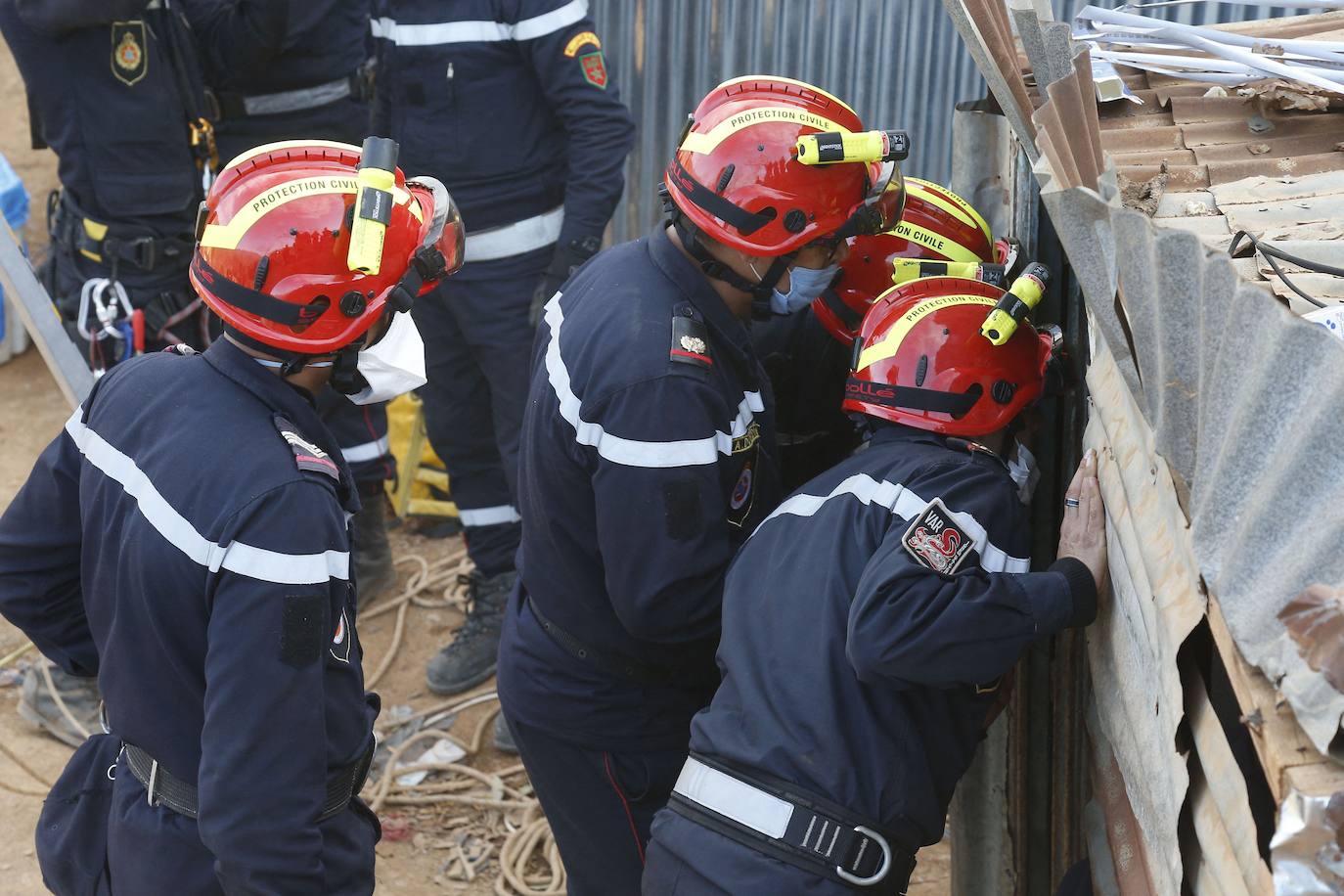 Marruecos se vuelca para sacar al niño del pozo donde cayó el martes 1 de febrero de 2022. 