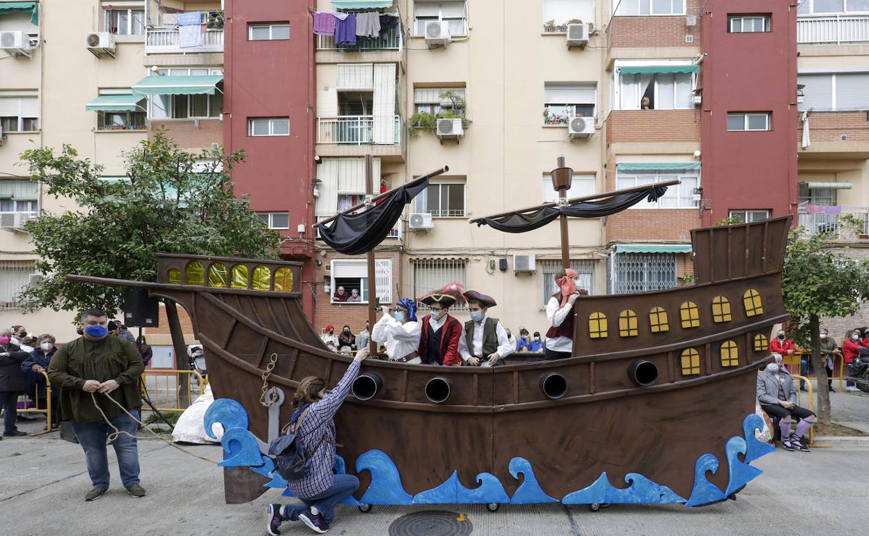 Fallas 2022 | Maestro Valls y Rosario, premio de comparsa y estoreta del Marítimo