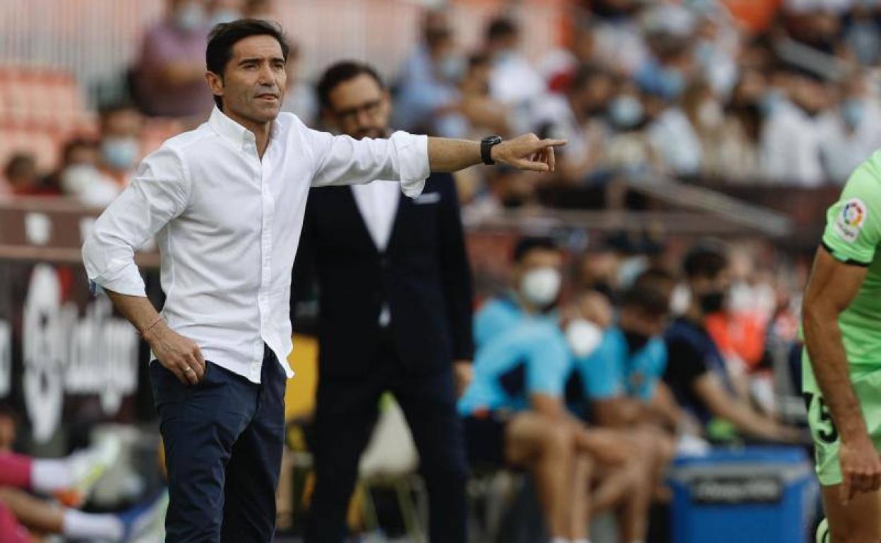 Los entrenadores en el partido de liga en Mestalla entre Athletic y Valencia