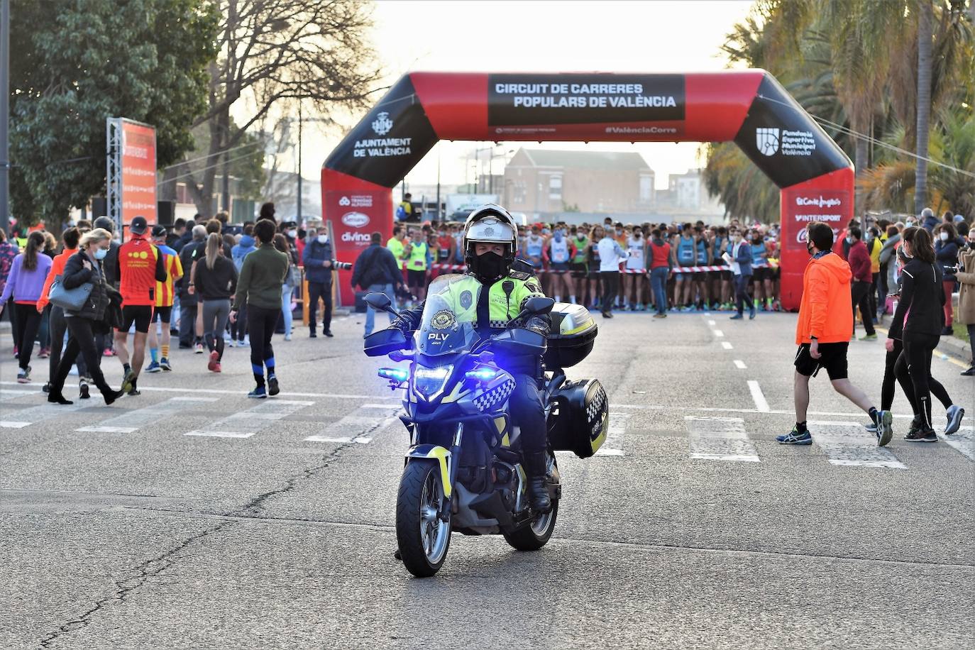 Fotos: Búscate en la carrera Never Stop Running de Valencia