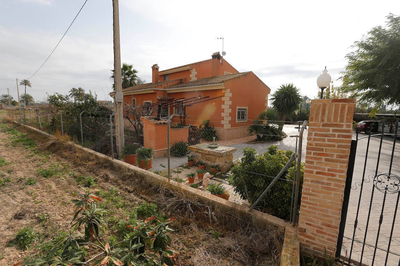 Fotos: Un joven de 15 años mata a sus padres y a su hermano en Elche