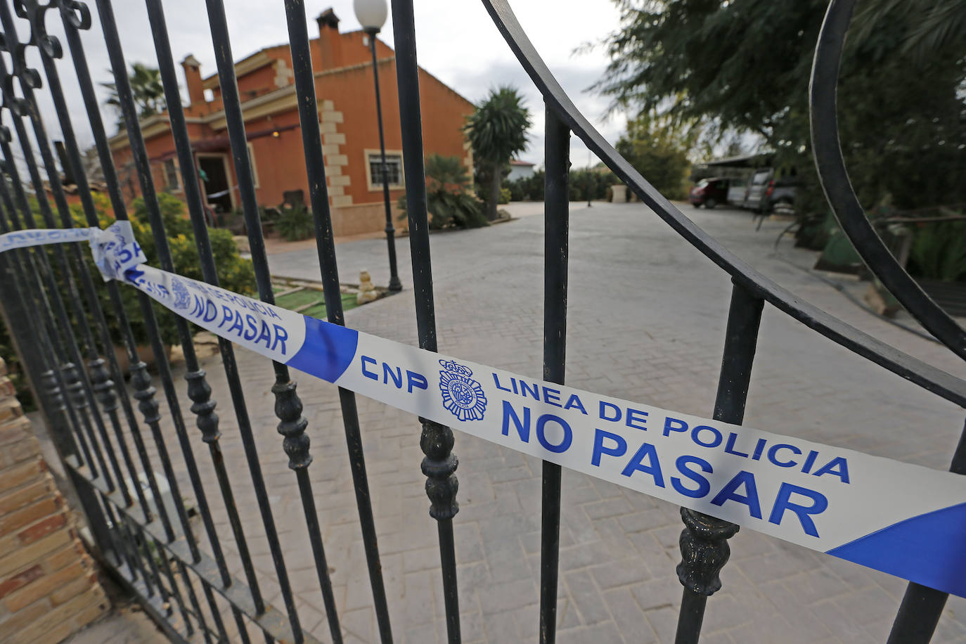 Fotos: Un joven de 15 años mata a sus padres y a su hermano en Elche