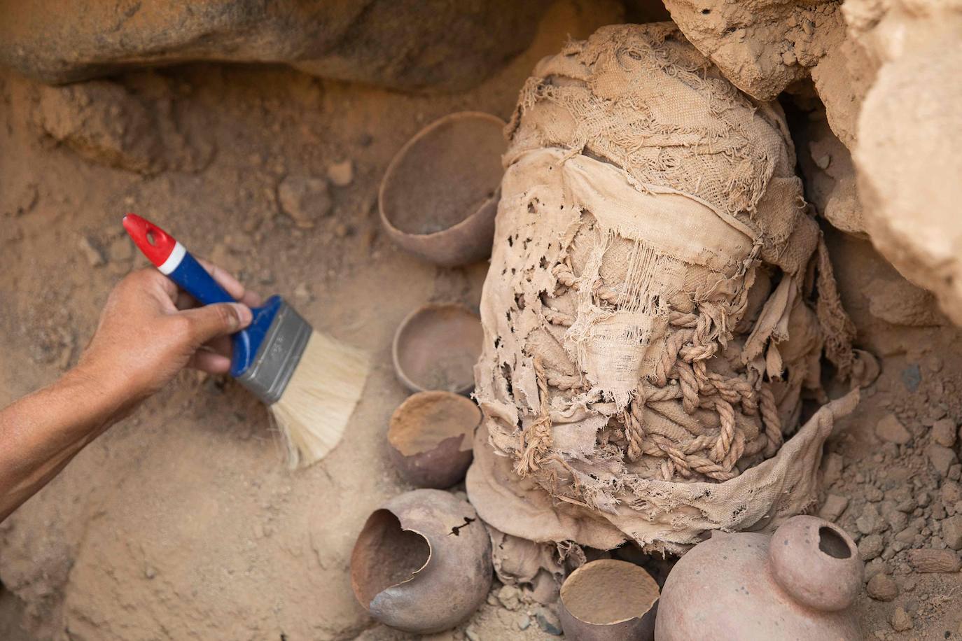 Hallazgo arqueológico | Fotos: Hallan 14 momias de un sacrificio preinca