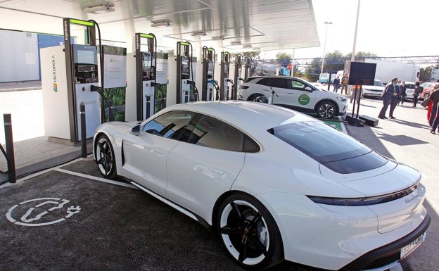 Porsche e Iberdrola han impulsado la creación de este área en Alicante. 