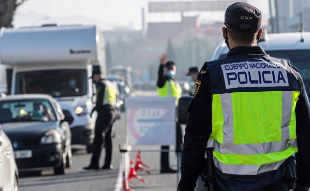 ¿La Policía Nacional puede poner una multa de tráfico?