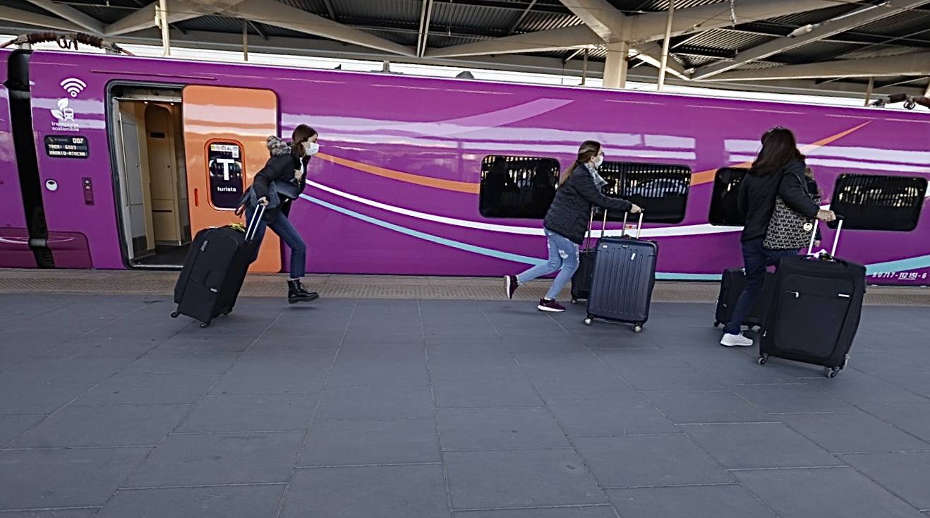 El primer tren de Avlo llega a Valencia.