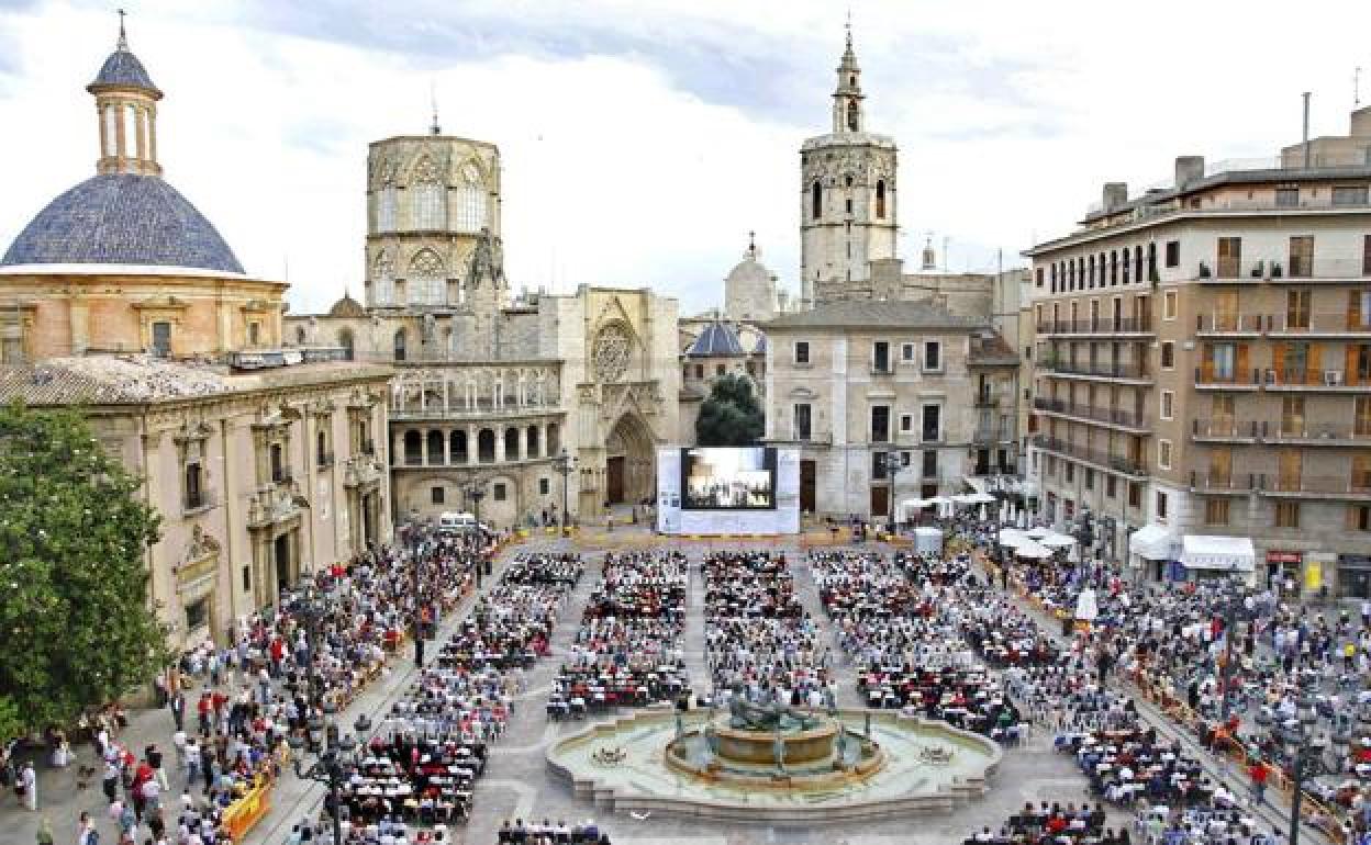 Plaza de la Virgen de Valencia. 