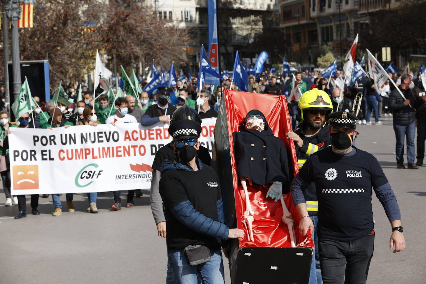 Fotos: Protesta de funcionarios municipales en Valencia