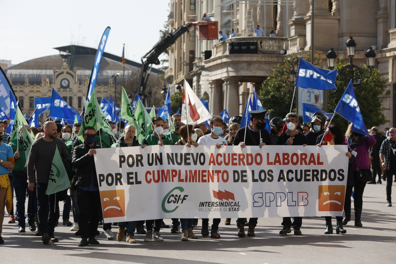 Fotos: Protesta de funcionarios municipales en Valencia