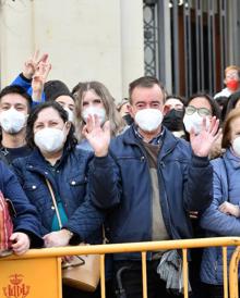 Imagen secundaria 2 - Ambiente y asistentes a la mascletà. 