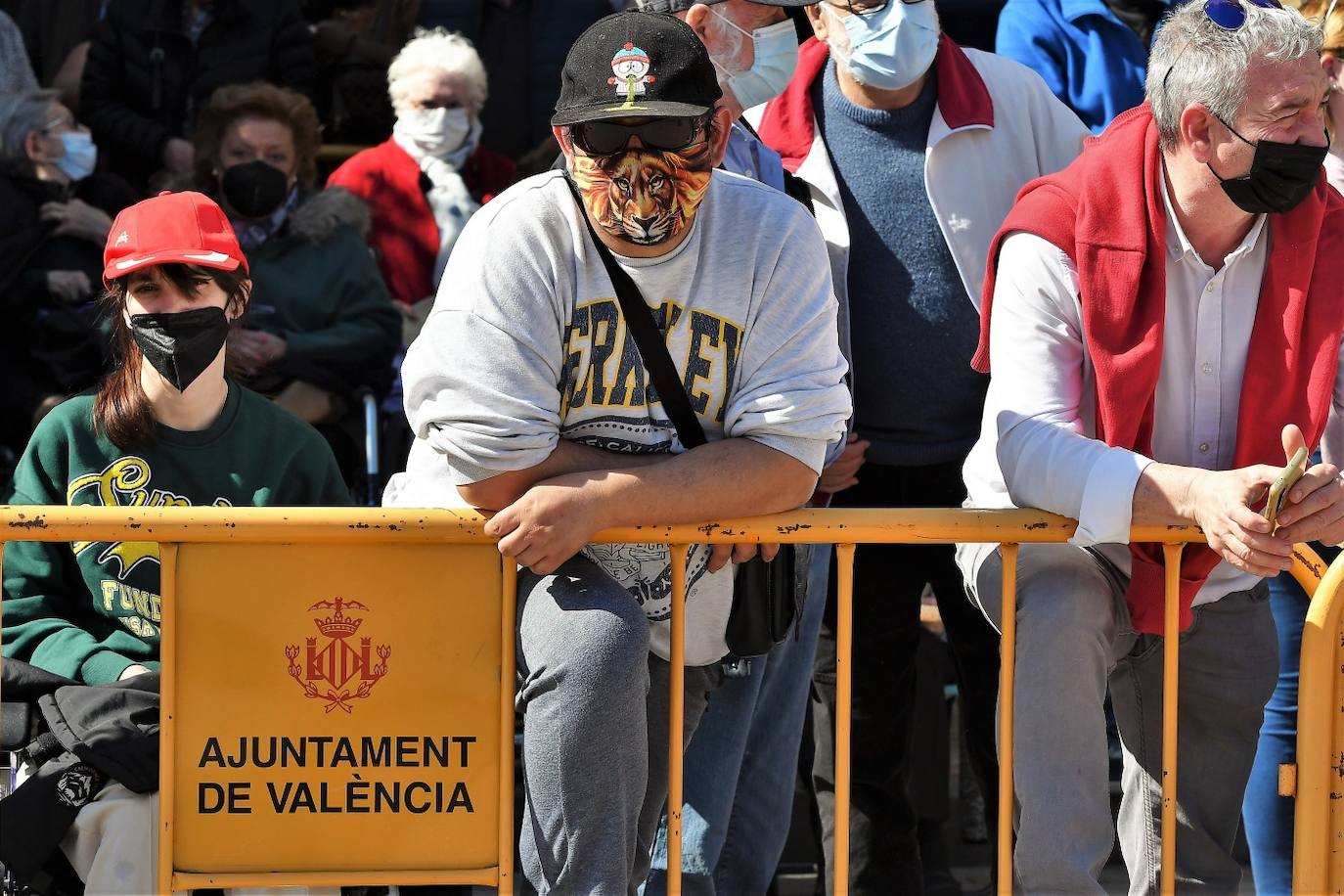 Fotos: Búscate en la mascletà del 1 de marzo de 2022