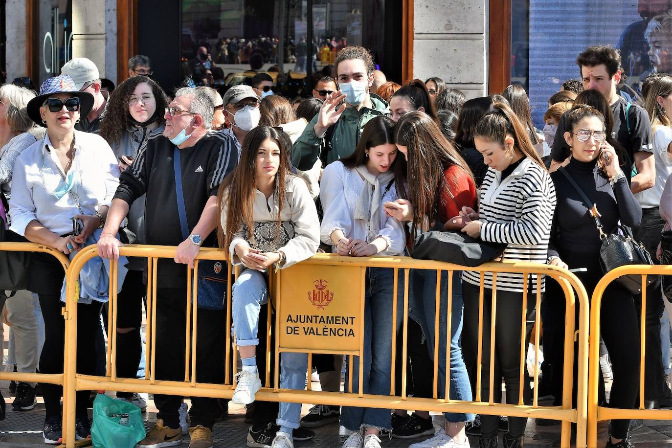 Fotos: Búscate en la mascletà del 1 de marzo de 2022