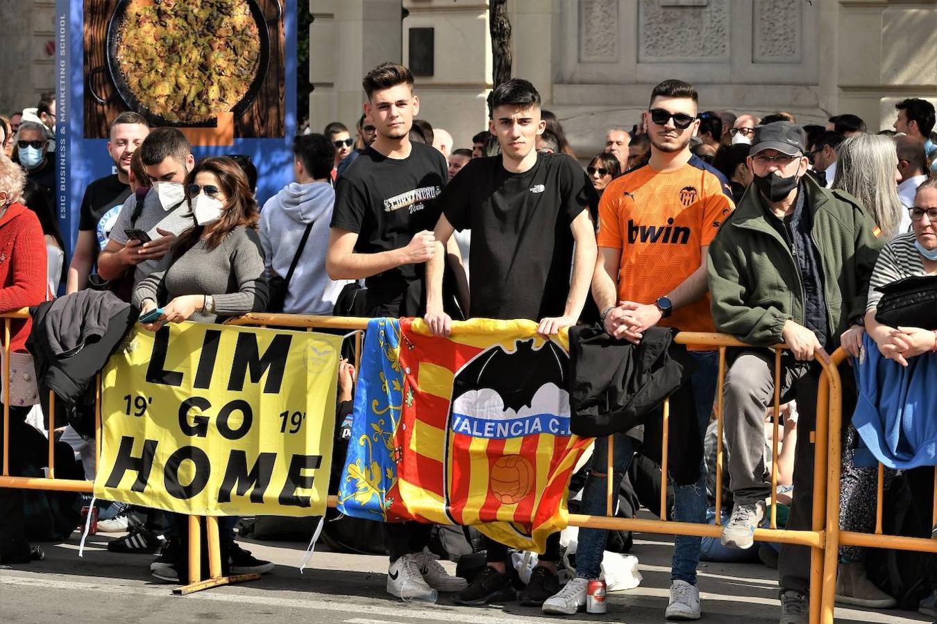 Fotos: Búscate en la mascletà del 2 de marzo de 2022