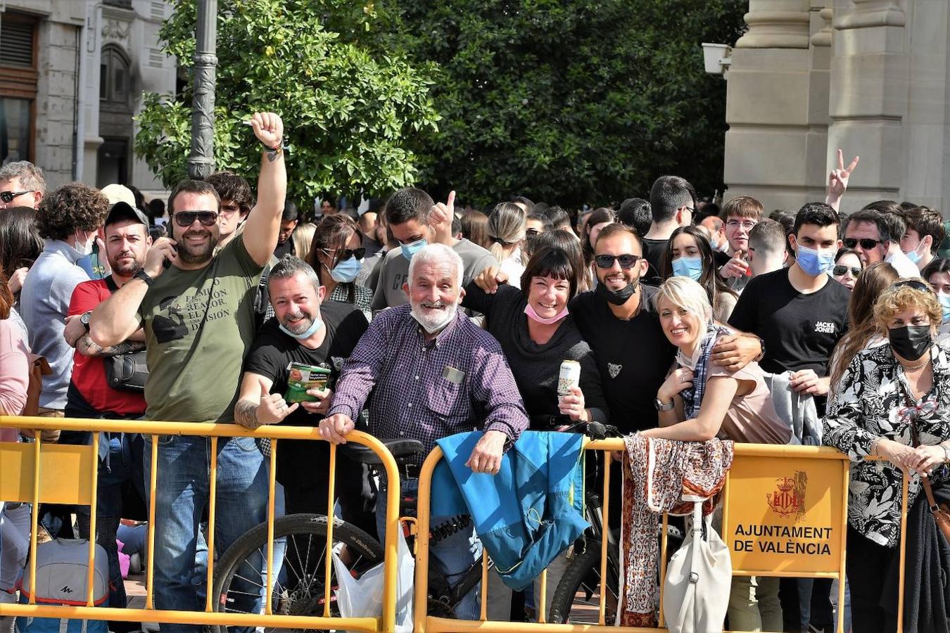 Fotos: Búscate en la mascletà del 2 de marzo de 2022