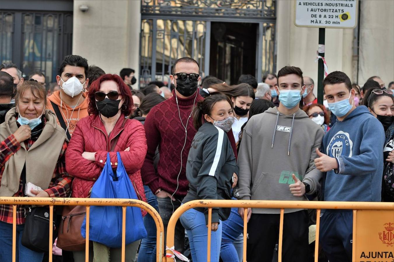 Fotos: Búscate en la mascletà del 2 de marzo de 2022