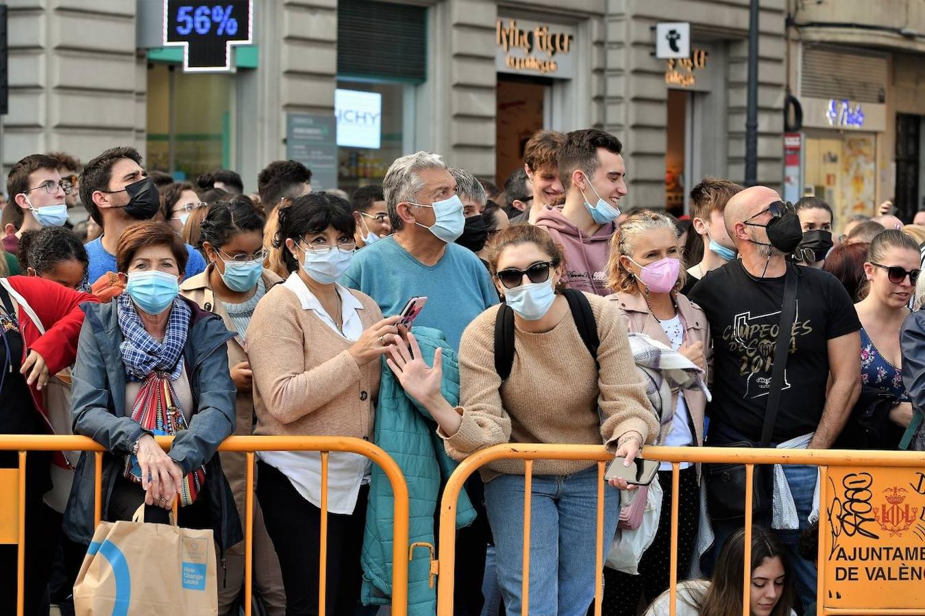 Fotos: Búscate en la mascletà del 2 de marzo de 2022