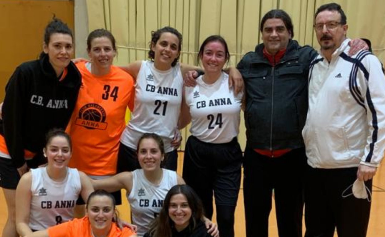 Equipo femenino sénior del CB Anna. 