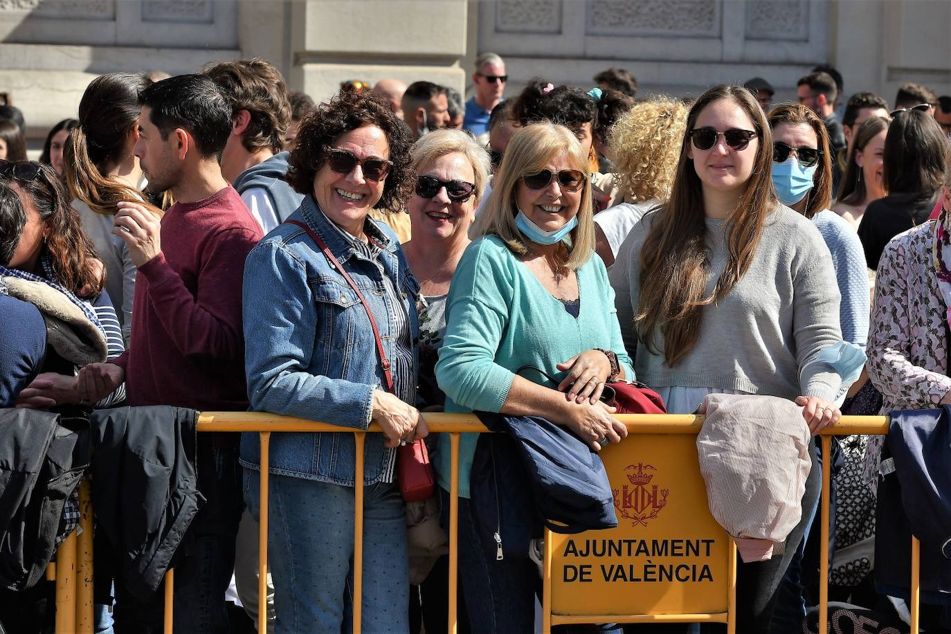 Fotos: Búscate en la mascletà del 3 de marzo de 2022