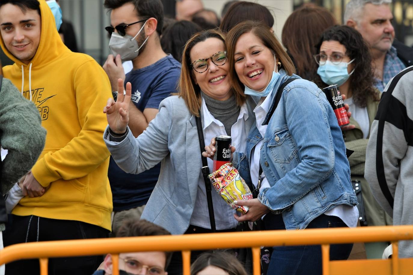 Fotos: Búscate en la mascletà del 3 de marzo de 2022