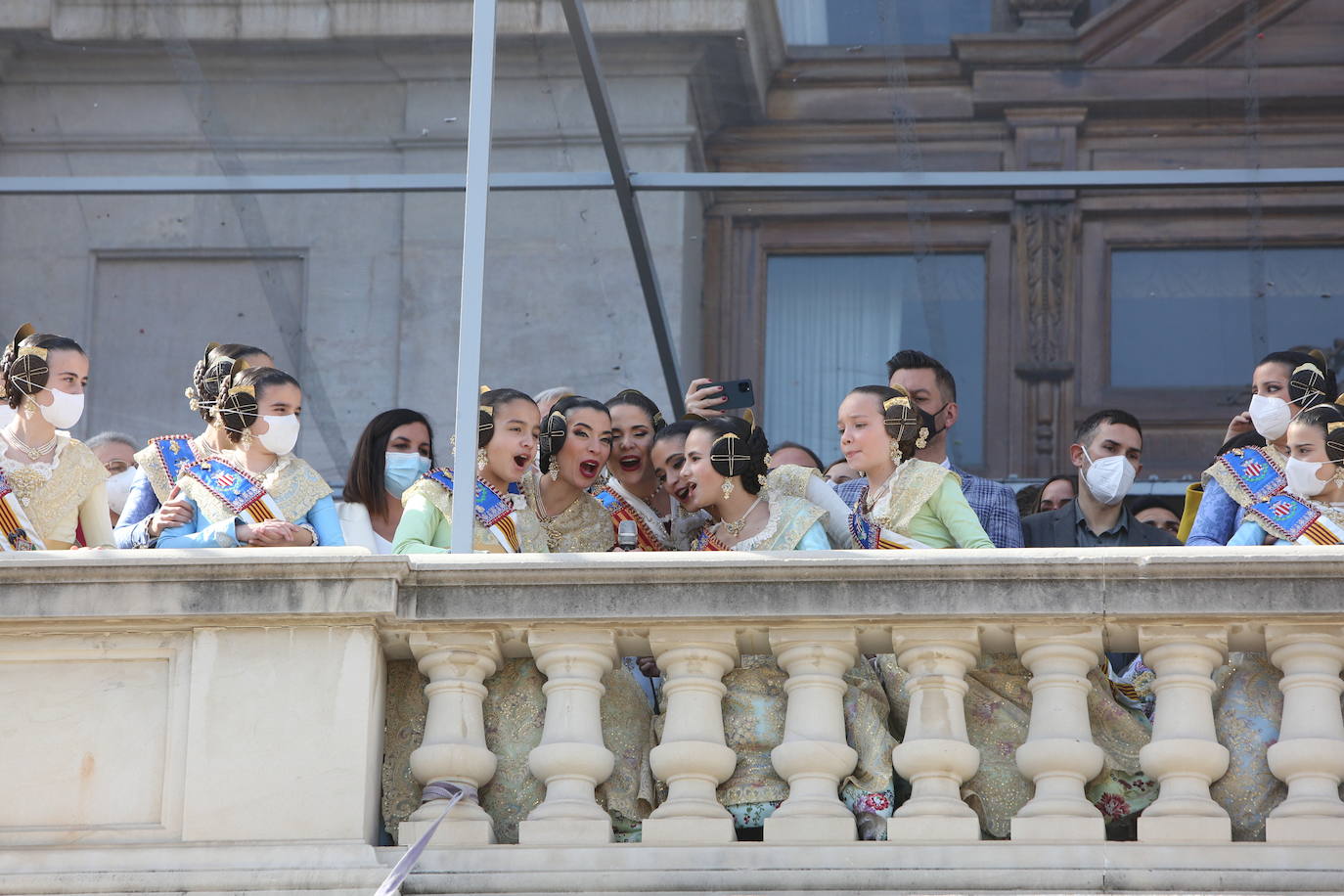 Pirotecnia Pibierzo, de León, dispara su terremoto berciano en la plaza del Ayuntamiento de Valencia