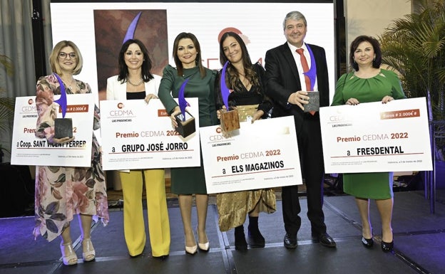 Representantes de las cuatro empresas galardonadas en los Premios Cedma. 