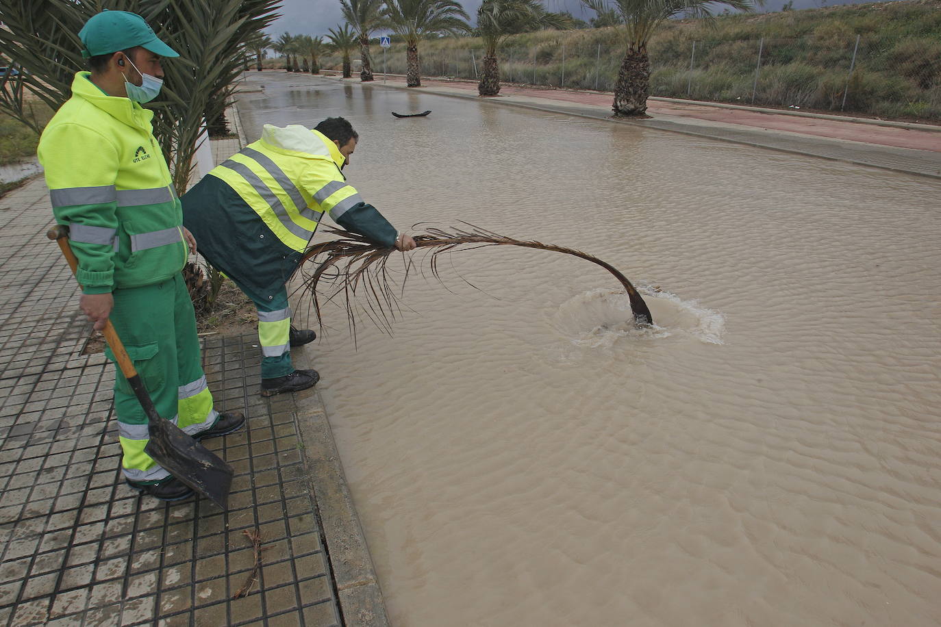 La lluvia torrencial en el Vinalopó deja registros históricos en solo 1 hora. 