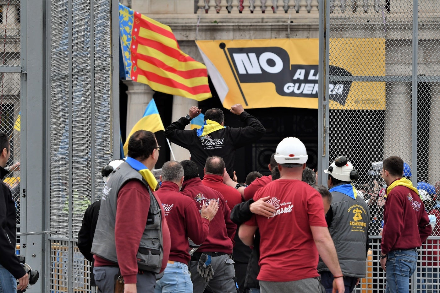 Fotos: Búscate en la mascletà del 5 de marzo de 2022