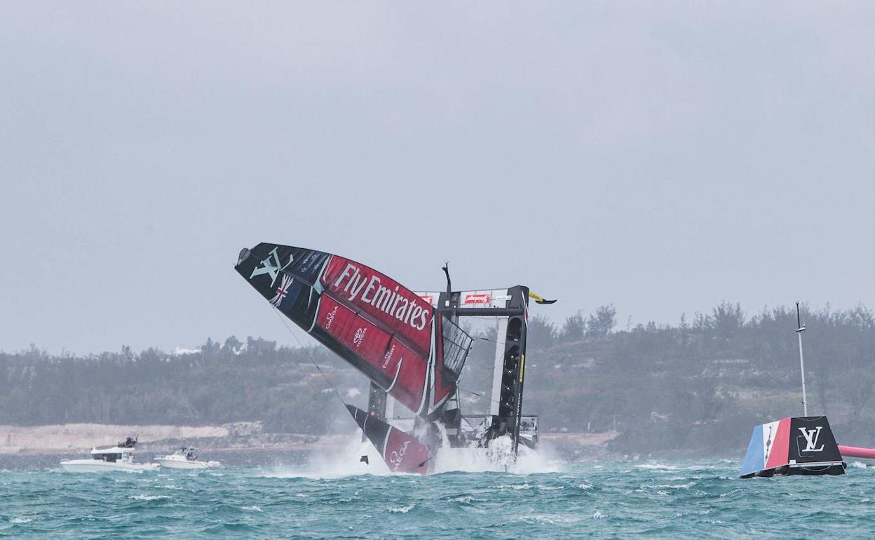 Vuelco del Team New Zealand durante la edición de 2017. 