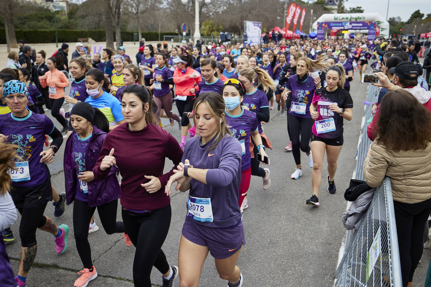 Fotos: Búscate en la carrera 10K Femenina de Valencia