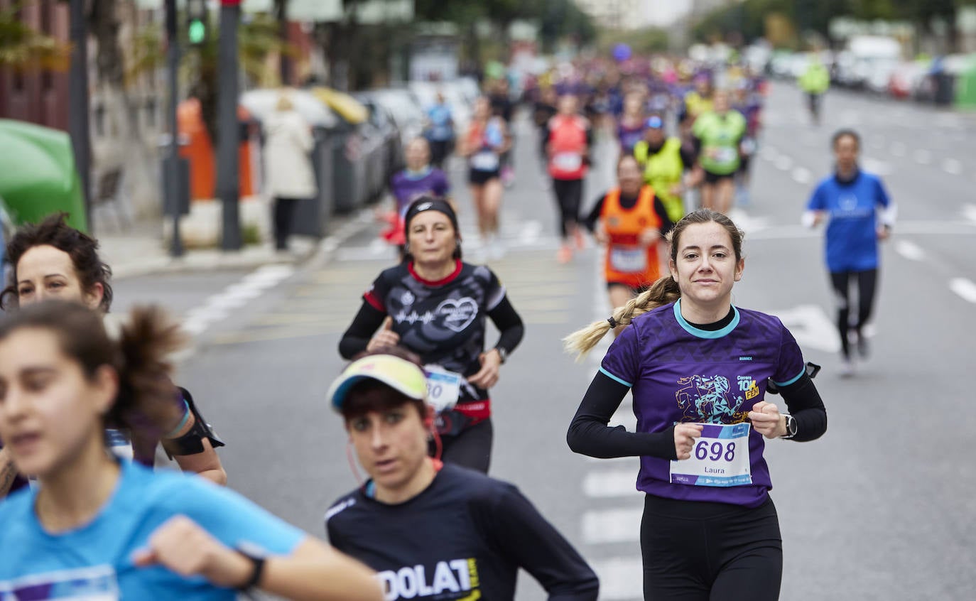Fotos: Búscate en la carrera 10K Femenina de Valencia