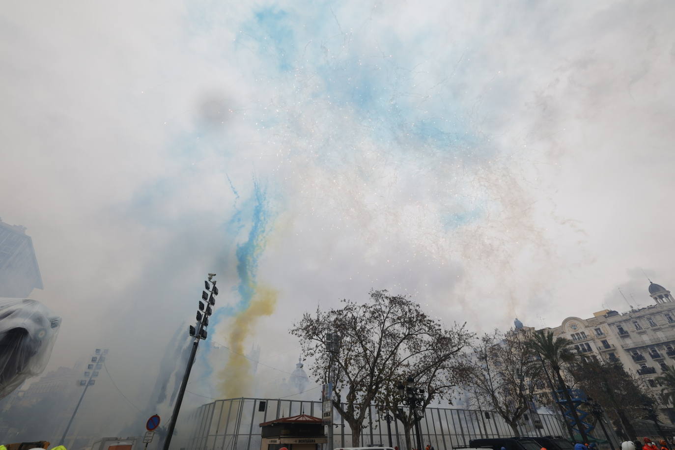 Fotos: Así ha sido la mascletà del 6 de marzo