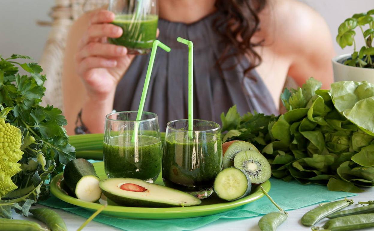 Los superalimentos son productos que benefician al organismo y permiten seguir una dieta equilibrada. 