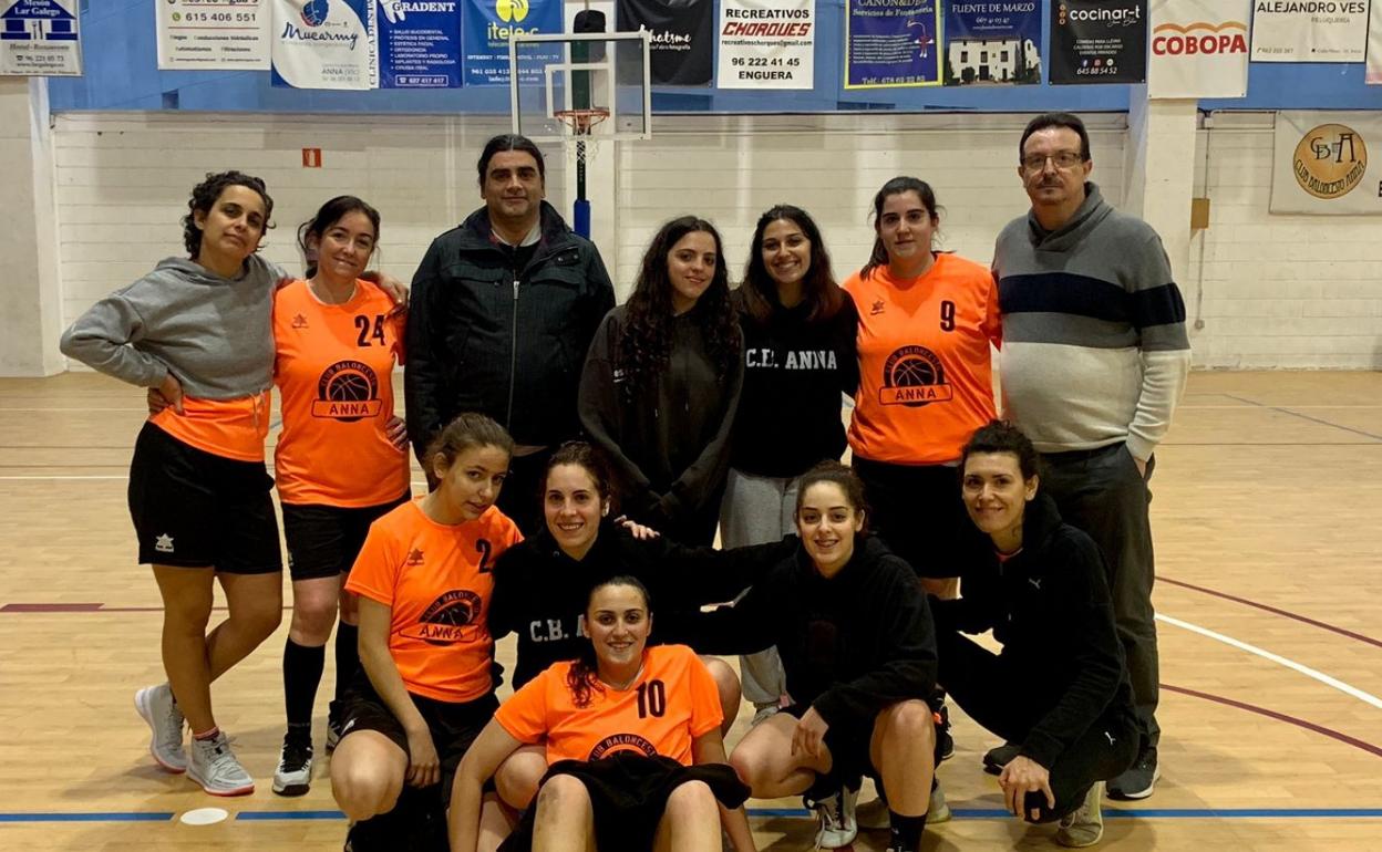 Equipo femenino del Club Baloncesto Anna que perdió en la última jornada. 
