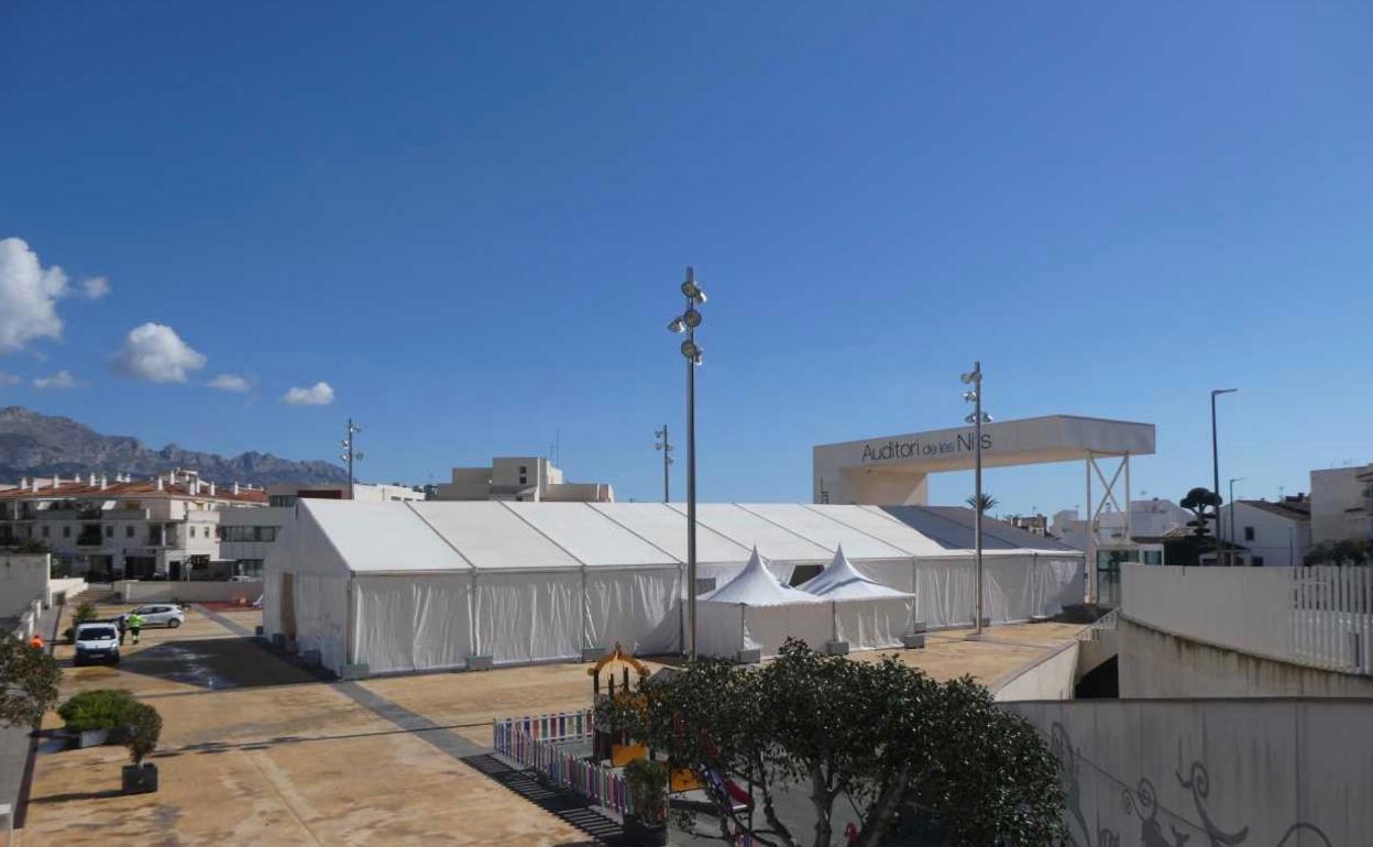 Imagen de la carpa en la que se celebrará el Mig Any de La Nucía