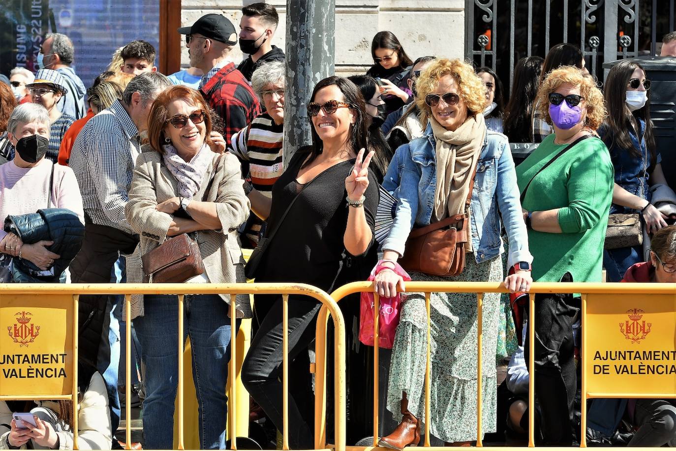 Fotos: Búscate en la mascletà del miércoles 9 de marzo