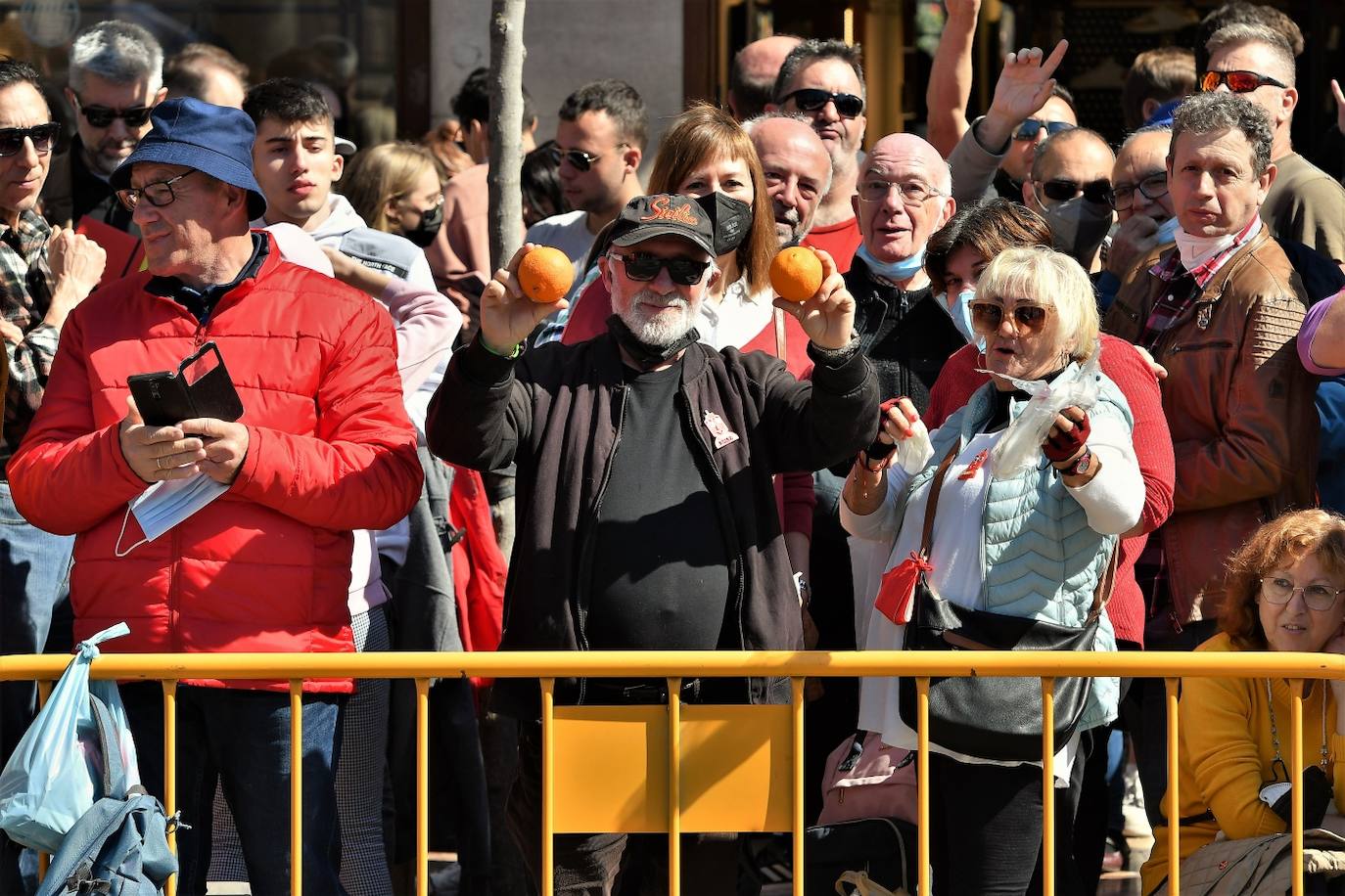 Fotos: Búscate en la mascletà del miércoles 9 de marzo