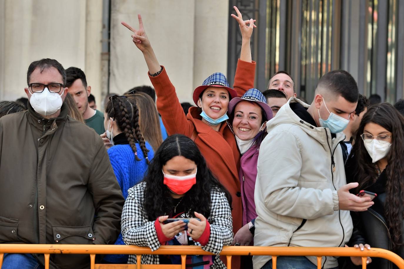 Fotos: Búscate en la mascletà del miércoles 9 de marzo