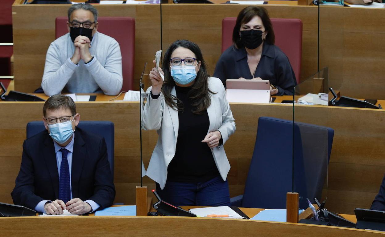 Mónica Oltra, en la sesión de control en Les Corts. 