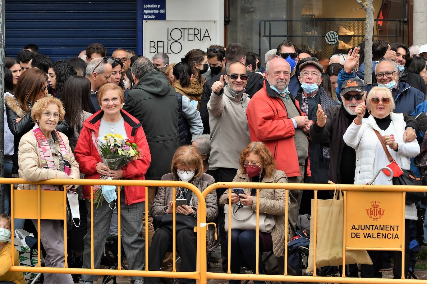 Fotos: Búscate en la mascletà del viernes 11 de marzo